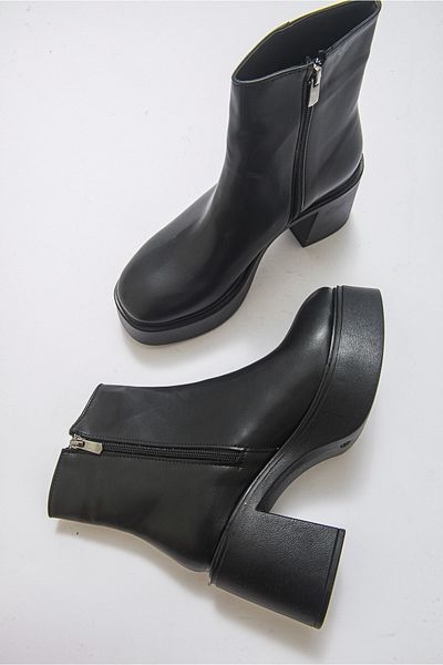 LuviShoes Dámske čižmy West Black Skin