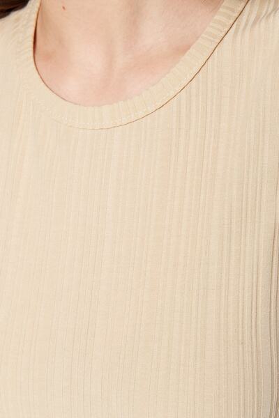 Trendyol Modest Μπεζ με κορδόνι πλεκτό αμάνικο φόρεμα - επένδυση Εσώρουχα TCTSS23EB00001