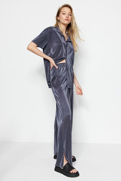 Trendyol Collection Антрацит Плісирований з коротким рукавом Оверсайз Широкий облягаючий Orme Gomlek TWOSS23GO00133