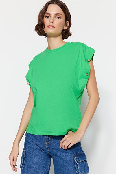 Trendyol Collection Zelená 100% bavlna Knoflík Detailní vycpávka Vzhled Základní posádka Výstřih Pletené tričko TWOSS23TS00016