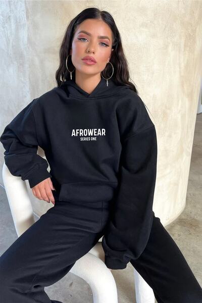 AFROGİYİM Dámská souprava černých tepláků s potiskem Afro Wear