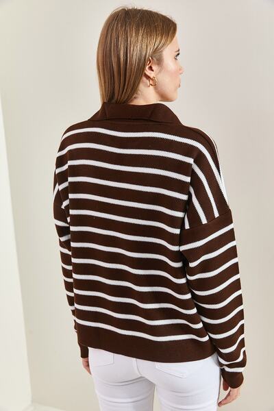 Bianco Lucci Dámský proužkovaný oversize pletený svetr s polo výstřihem