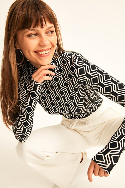 LACHT Γυναικεία μπλούζα με μακρυμάνικο γιακά με διαμαντένιο σχέδιο