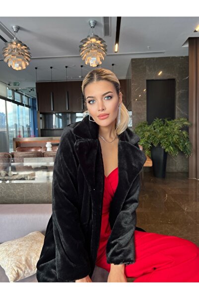 Lady Pixie Collared Plush Fur Coat