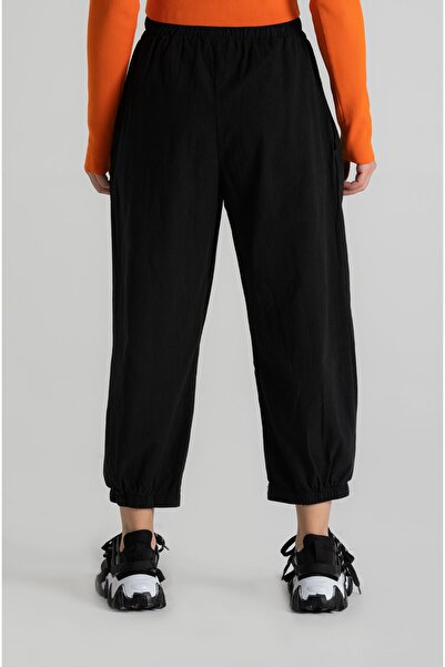 RUBYSTARS Siyah Rahat Kesim Pileli Beli Paçası Lastikli %100 Pamuklu Pantolon