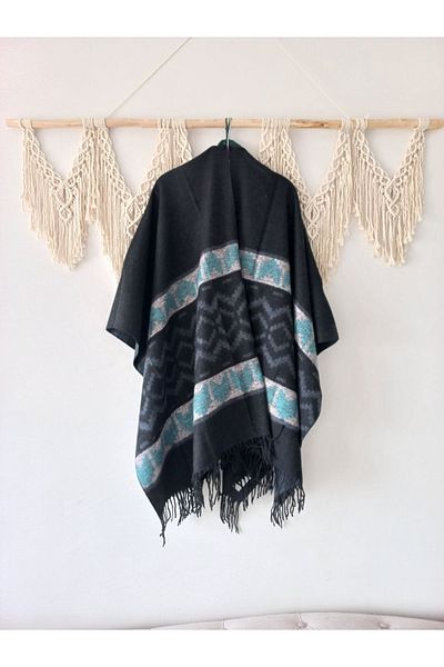 Forum Fashion Poncho