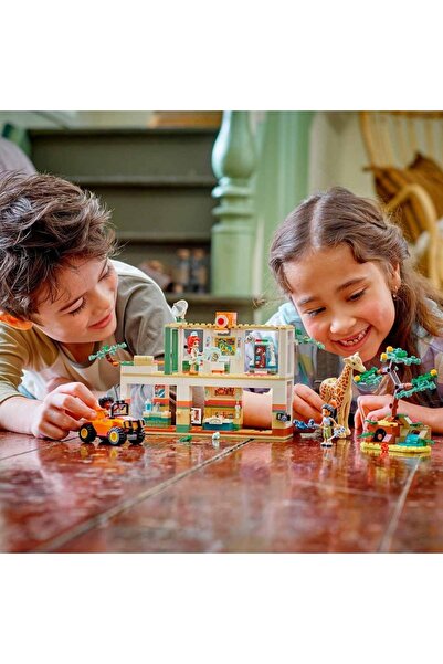 LEGO Friends Mia’nın Vahşi Hayvan Kurtarma Merkezi 41717