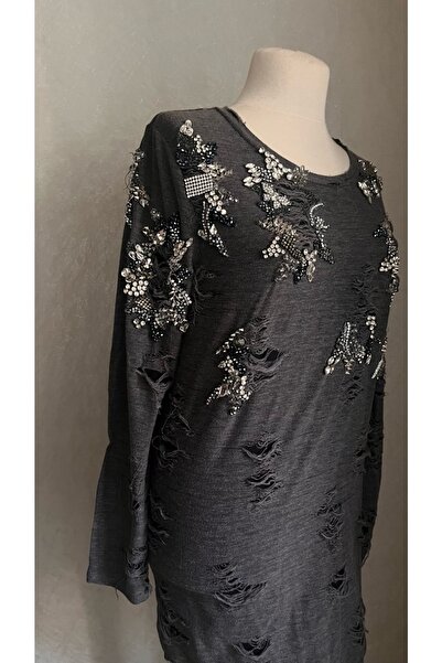 Kübra Tekin Işlemeli Antrasit Tunik