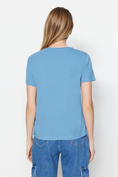 Trendyol Collection Fehér-kék-kék csíkos 3 csomagos Basic Crew nyakú kötött póló TWOSS21TS0997