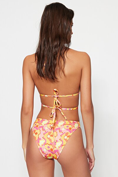 Trendyol Collection Floral Patterned Accessories Normal Leg Bikini Bottom TBESS23BA00237