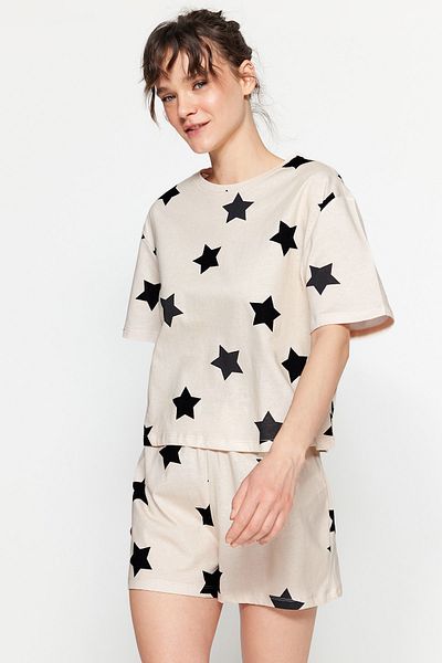 Trendyol Collection STAR VZOROVANÉ SVĚTLE RŮŽOVÉ SOUPRAVA PYŽÁM z bavlny - T-šortky THMSS22PT0501