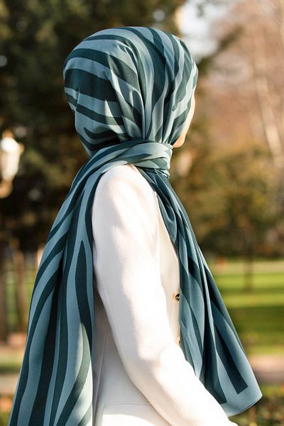 Vissona Γυναικείο σάλι πολυτελείας Medina Silk Emerald Green-10