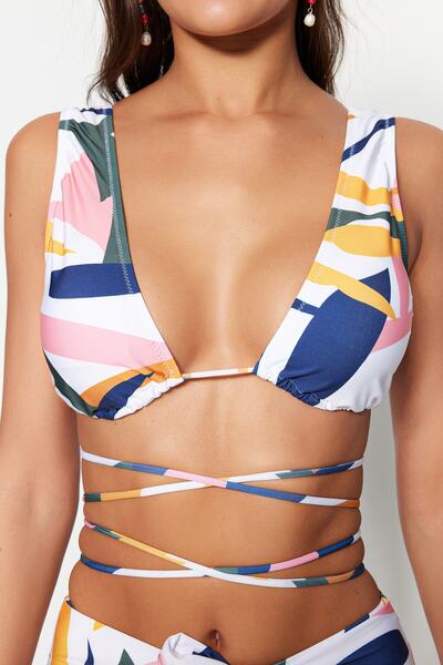 Trendyol Collection Abstract Patterned Triangle Tie Bikini Top TBESS23BU00281