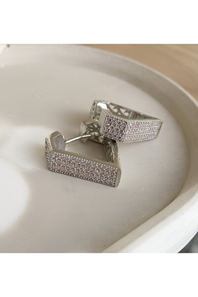 Caudalie Zirkon Taşlı Üçgen Halka Küpe