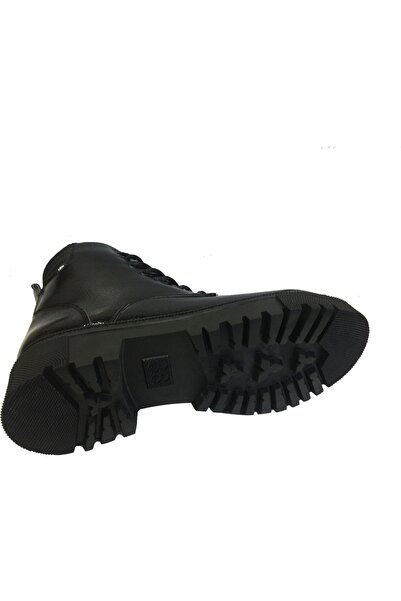 M.P. 222-2747zn Pantofi de damă din piele lacuită neagră cu fermoar