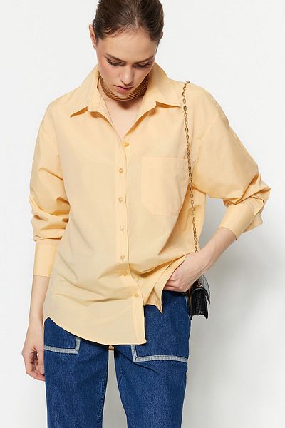 Trendyol Collection Bézs egyzsebű barát/széles szabású pamut szőtt ing TWOAW20GO0115