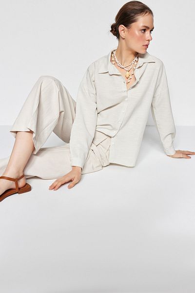 Trendyol Collection Ecru tkaná košile TWOSS23GO00060