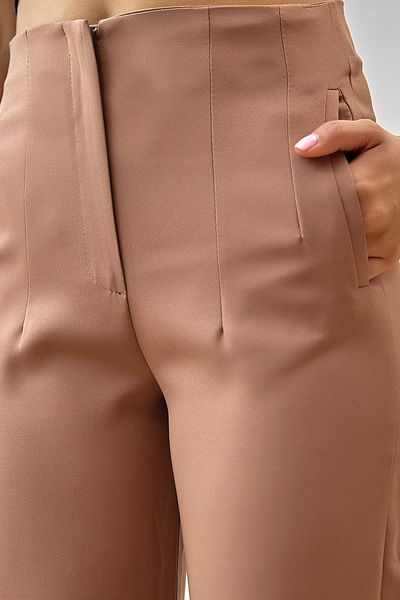InStyle Šipky s vysokým pasem, dvojité látkové kalhoty – mléčně hnědé