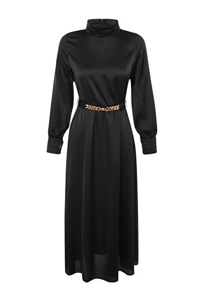 Trendyol Modest Detailní večerní tkané šaty s černým límcem a manžetou TCTSS22EB0142