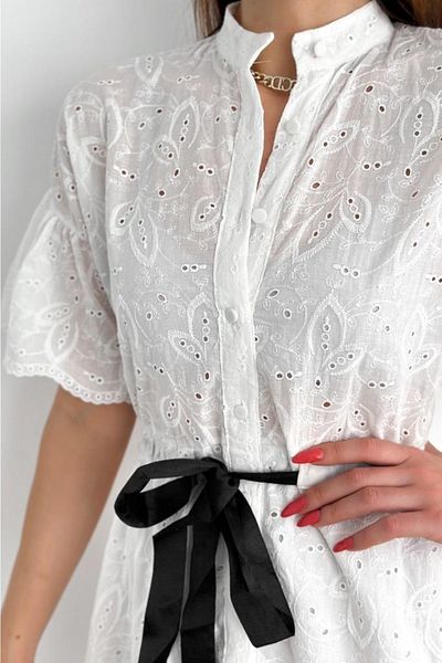 FEMELLE Women's Embroidered Scallop Dress