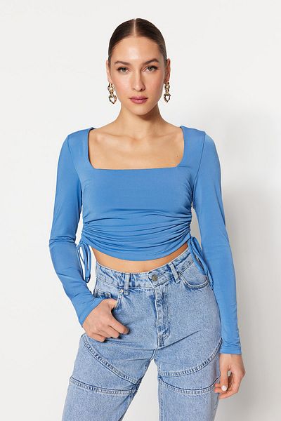 Trendyol Collection Πλεκτή μπλούζα με μπλε τετράγωνο γιακά
