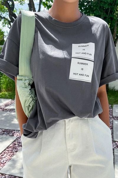 MODAGEN Dámské letní oversize tričko Stone Grey s potiskem