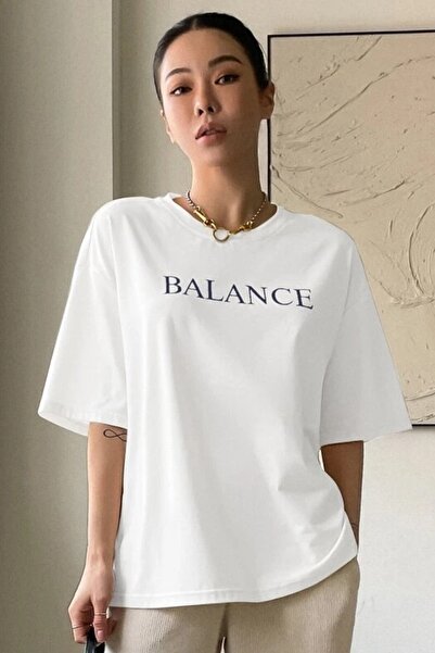 MODAGEN Γυναικείο μπλουζάκι με στάμπα White Balance Oversize