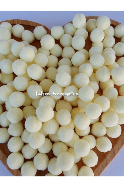 kalben accessories Light Yellow Plush Soft Pompon 2 Cm 100 Pieces,