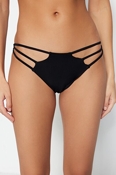 Trendyol Collection Partea de jos de bikini neagră cu picior obișnuit TBESS23BA00079