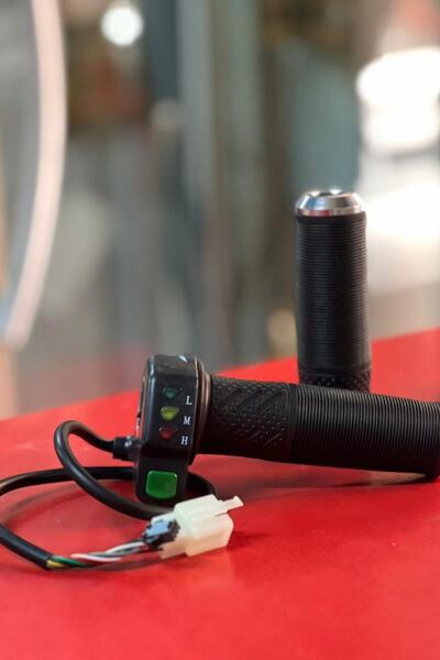 Wiwi Elektrikli Bisiklet Gaz Kolu 3 Kademeli Dijital