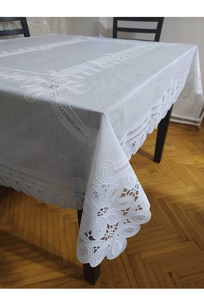 EFEMHOME Lace Look Heat Resistant Liquid Proof PVC Tablecloth 120x152