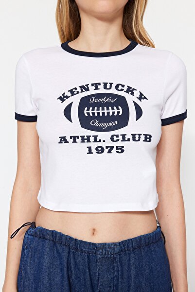 Trendyol Collection Tricou alb, 100% bumbac, cu slogan imprimat, crop crop, cu decolteu turn, tricotat TWOSS23TS00100