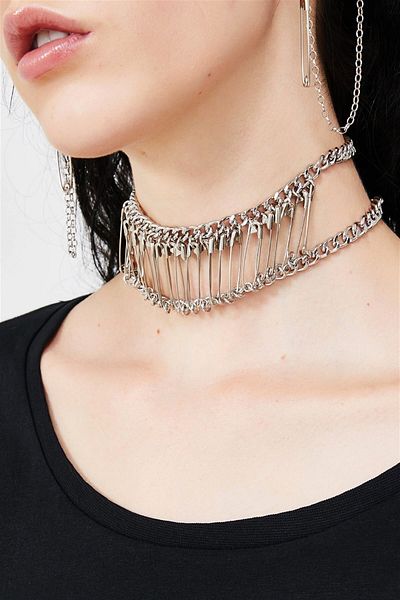 Touz Daily Venom Safety Pin Choker
