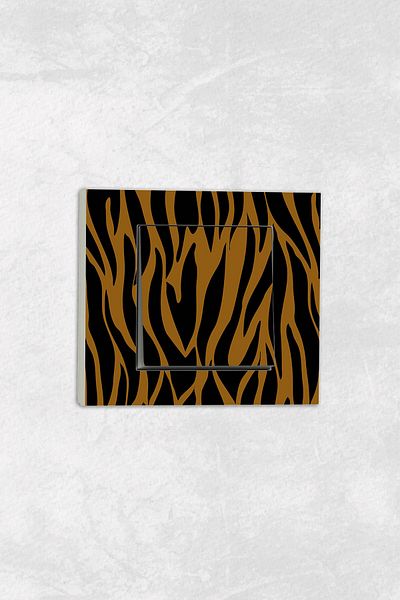 markcat Ovivo grano UV Printed Zebra Pattern White Single Switch Socket Frame Set