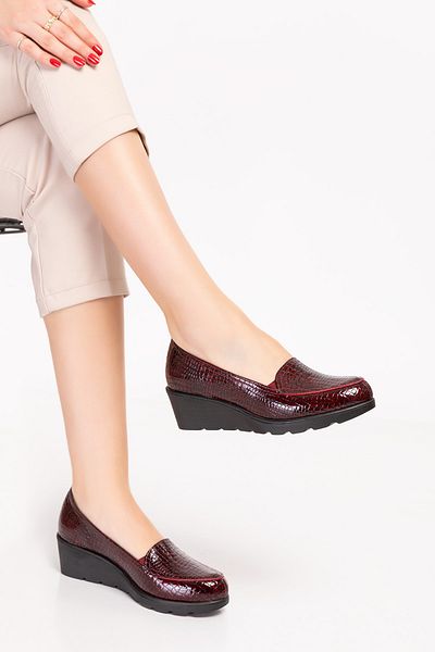Akgün Terlik Women's Burgundy Genuine Leather Patent Leather Stylish Comfortable Shoes
