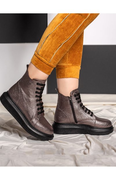 Nemesis Shoes أحذية رياضية نسائية