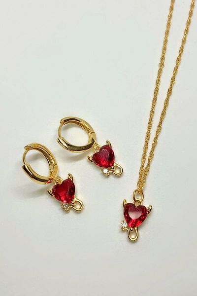 soiestore طقم قلب الشيطان النسائي (أحمر)