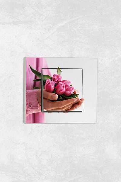 markcat Ovivo grano UV Printed Tulip Pattern White Single Decorative Switch Socket Frame Set