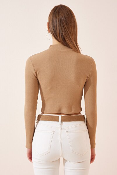 Happiness İstanbul Dámská sušenková pletená halenka s žebrovaným rolákem GT00059