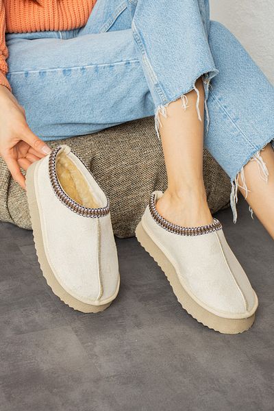 Friend & Trend Winter Women's Slippers Suede Fur Lined Thick Sole Cream Ft140
