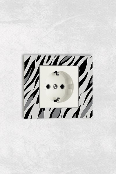 markcat Ovivo grano UV Printed Zebra Pattern White Single Grounded Socket Frame Set