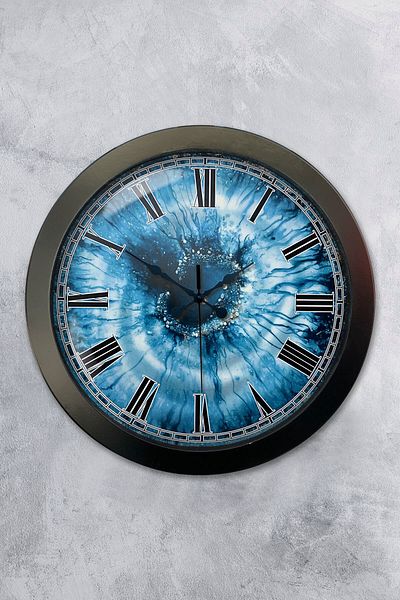 Kasva Concept Gift 36 cm Black Metal Eye Wall Clock