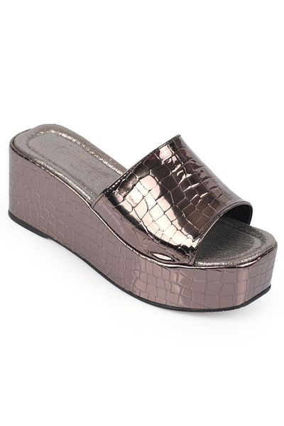 Capone Outfitters Capone Wedge Heeled Single Strap Patent Leather Platinum Women's Flatform Slippers