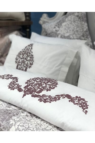 ZEBRA CASA Lisboa 11 Piece Dowry Set Plum