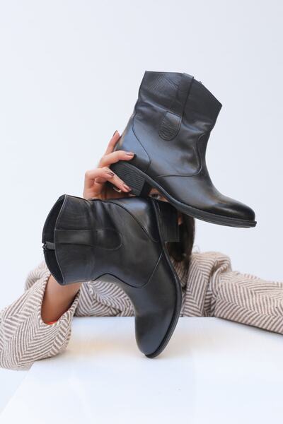 VALERIA حذاء جالينا أسود للسيدات