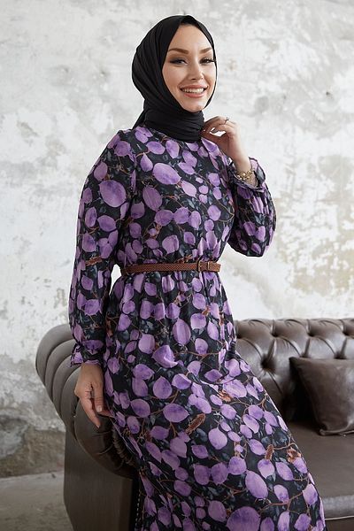 InStyle Páskové šifonové šaty s kapkovým vzorem - fialové