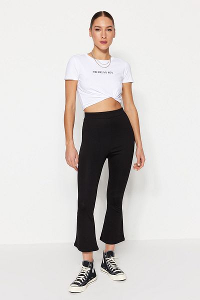 Trendyol Collection Black Kick Flare pletené legíny s vysokým pasem, kalhoty TWOAW23PL00391