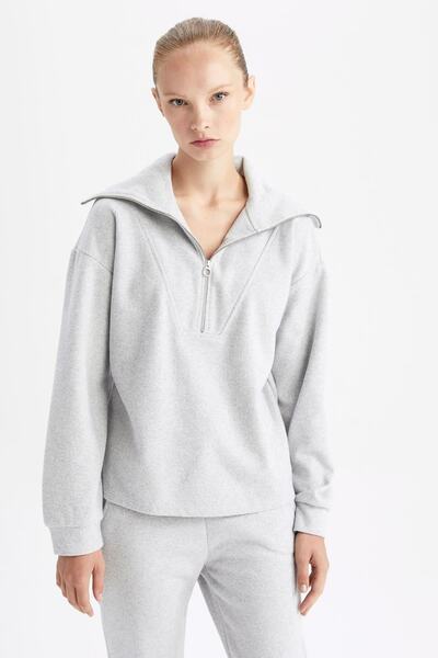 DeFacto Regular Fit Polo Yaka Yarım Fermuarlı Geri Dönüşümlü Sweatshirt