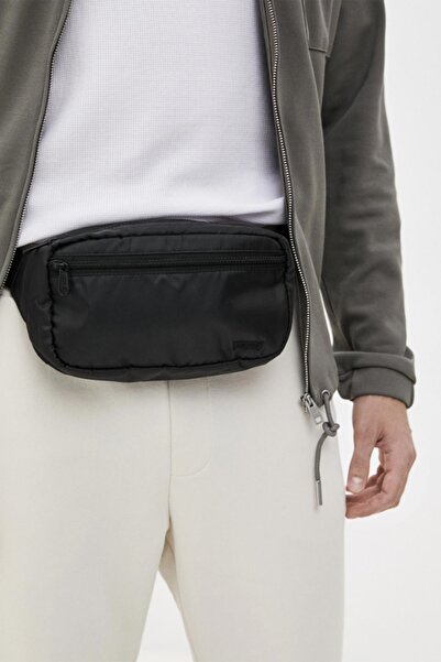 Levi's Unisex Medium Banana Siyah Sling Çanta - 3800501880