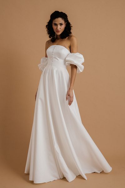 Lenta Moda White Button Detailed Satin Evening Dress and Evening Dress